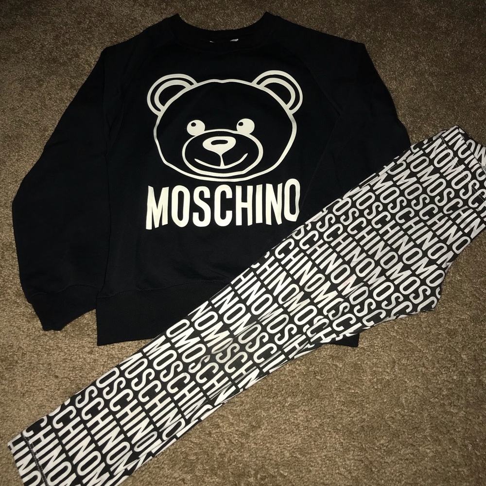👁‍🗨Kids Moschino outfit👁‍🗨